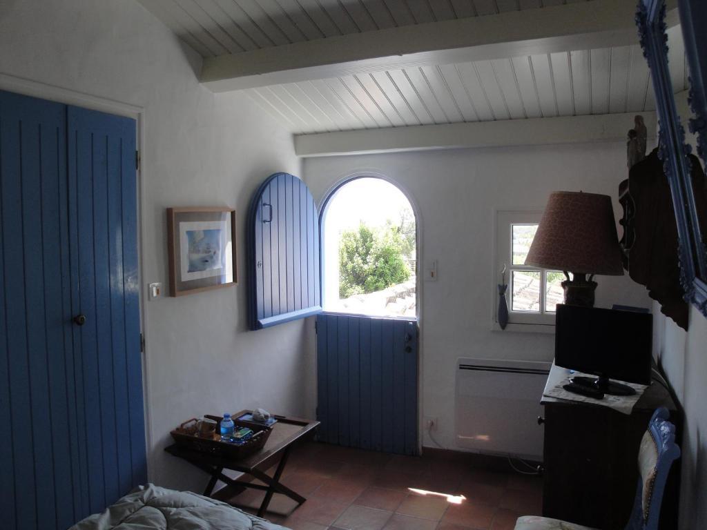Le Buzet Bleu Bed & Breakfast Нуармутье Экстерьер фото